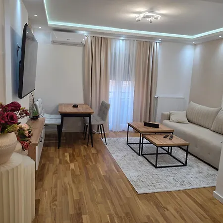 Adria Lux Daire *