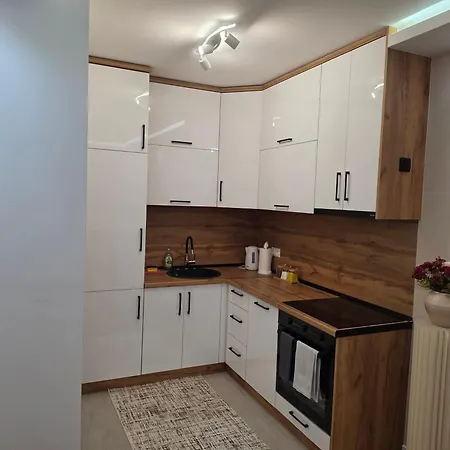 Adria Lux Daire